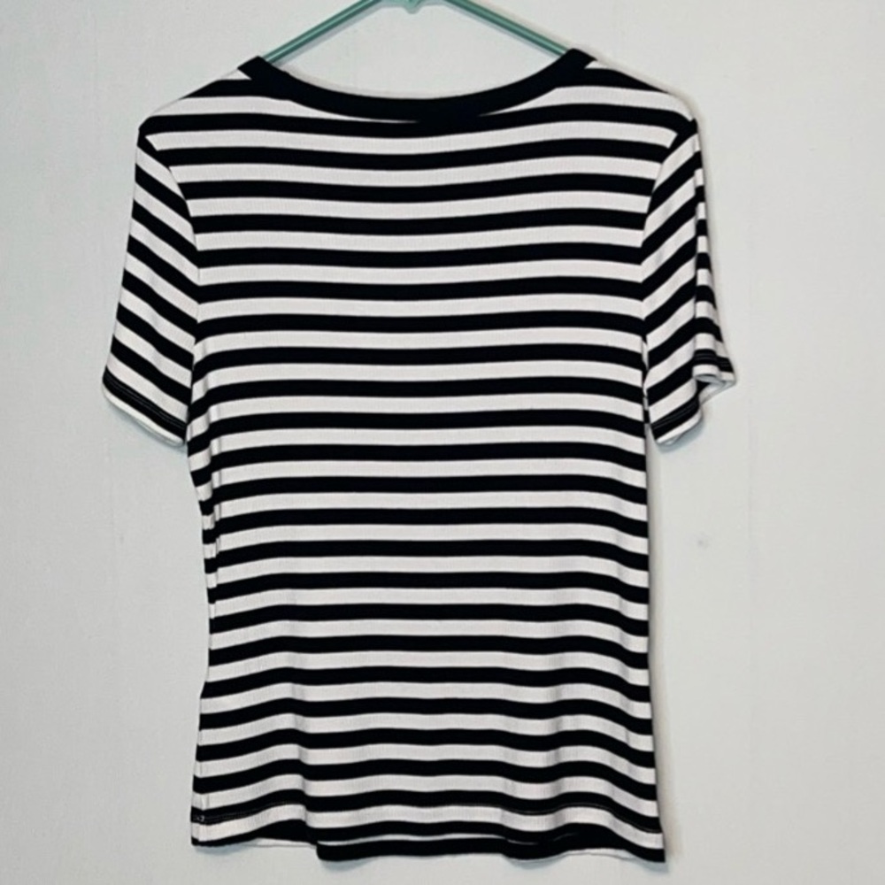 On 34th Striped Top Black & White Women's Size Large Short sleeve Stretch. - Picture 2 of 6